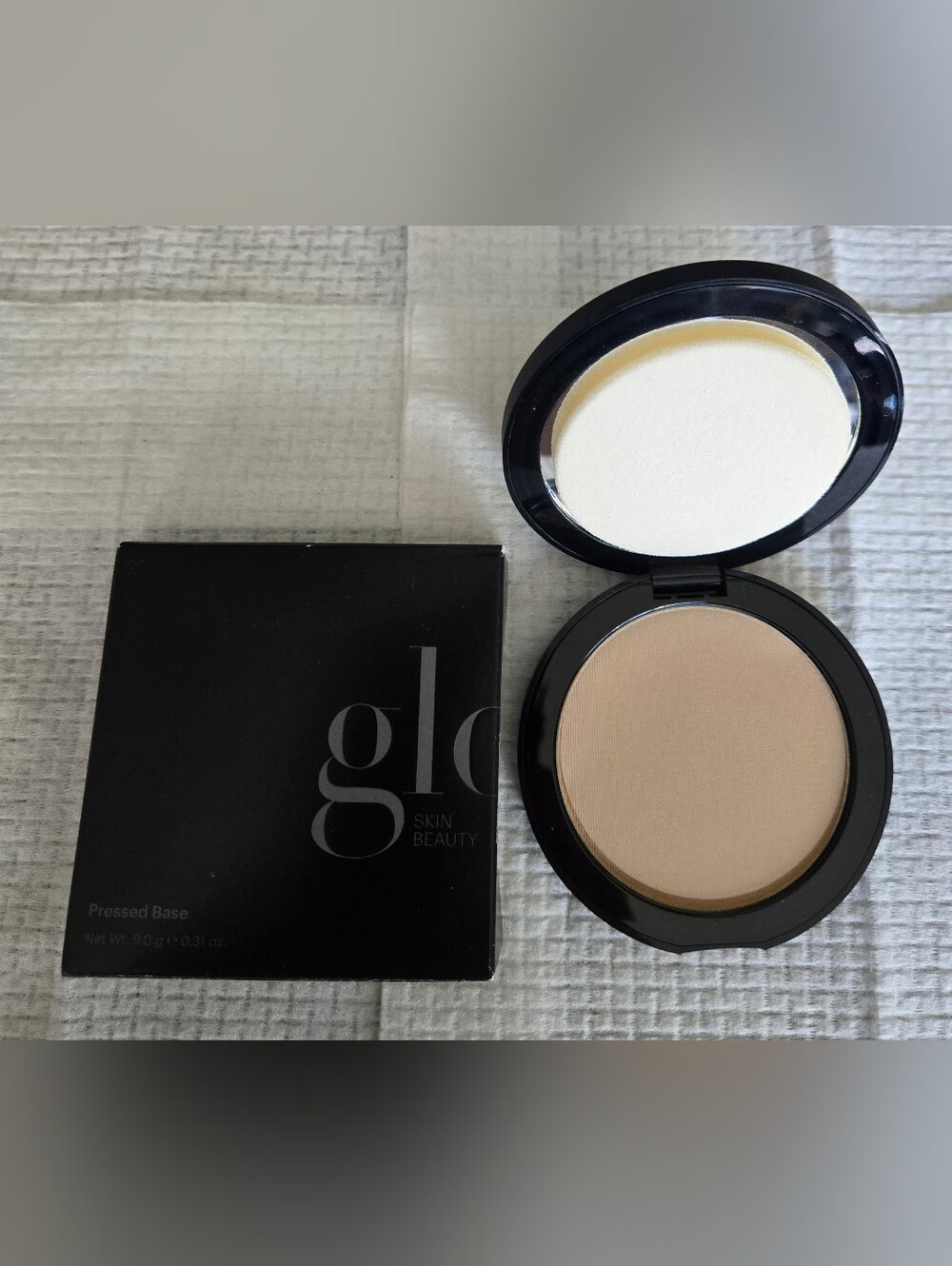 Glo Skin Beauty Pressed Setting Powder - Tawny Medium